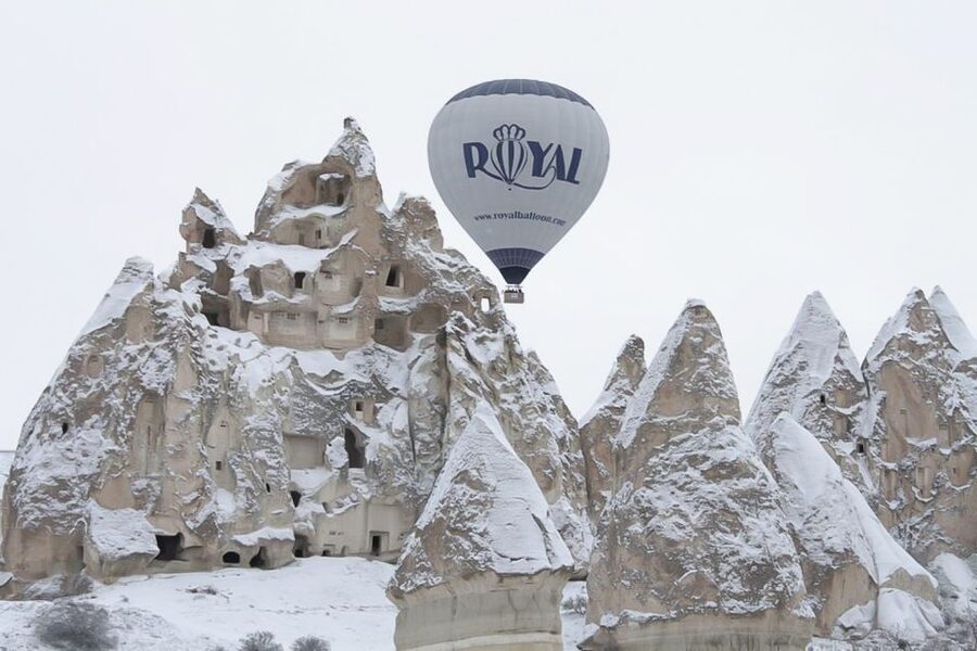 Cappadocia: Royal King Flight - Watching the balloon come to life