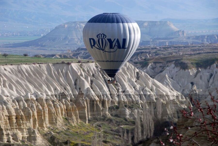Cappadocia: Royal Queen Hot Air Balloon Tour at Sunrise - One smooth hour above Göreme and the valleys