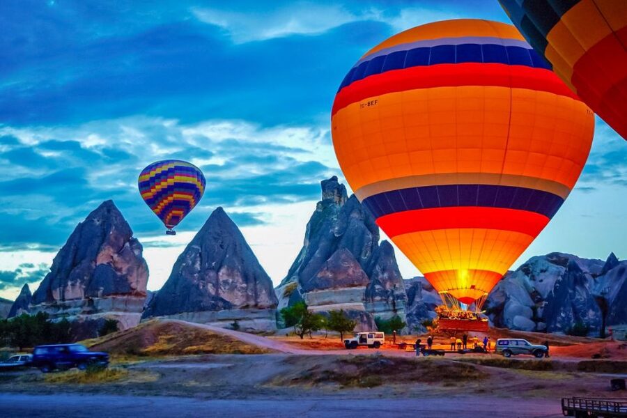 Cappadocia: Sunrise Hot Air Balloon, Göreme & Fairy Chimneys - Safety briefing and boarding details