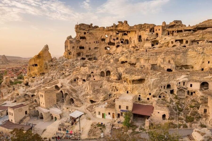Cappadocia: Underground city and south tour with lunch - Pigeon Valley explains the pigeon houses
