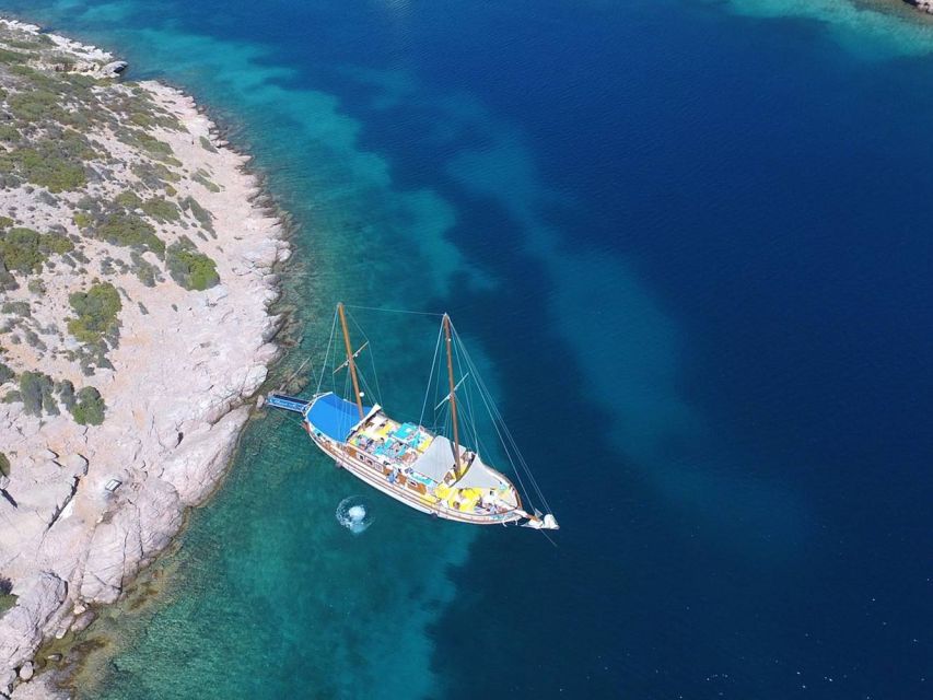 Cesme: Small Group Boat Tour with Open Buffet Lunch - What your day on the Aegean looks like