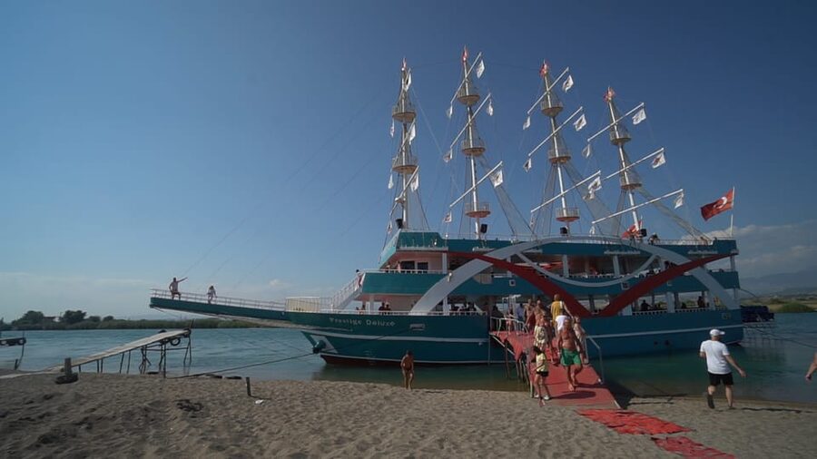 City of Side: Boat Tour on the Manavgat River w/ Bazaar Trip - The transfer from Side to the river pier