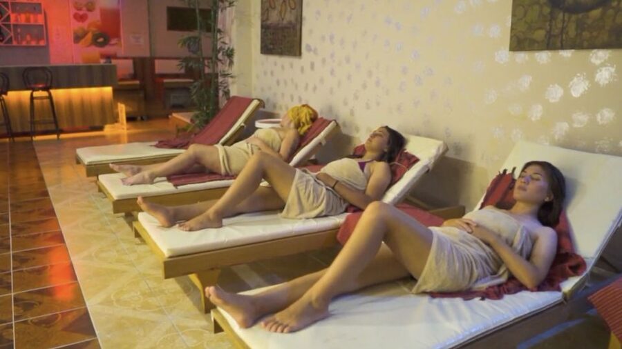 City of Side: Turkish Bath and Spa Experience with Massage - The foam and peeling treatment