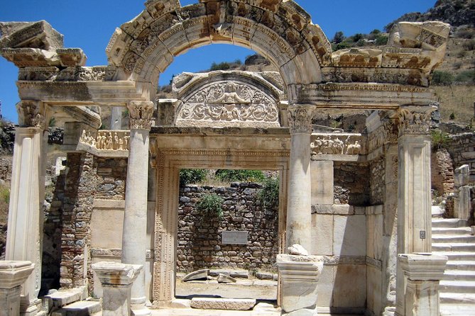 Ephesus Tour From Izmir - Guides and the quality of the commentary