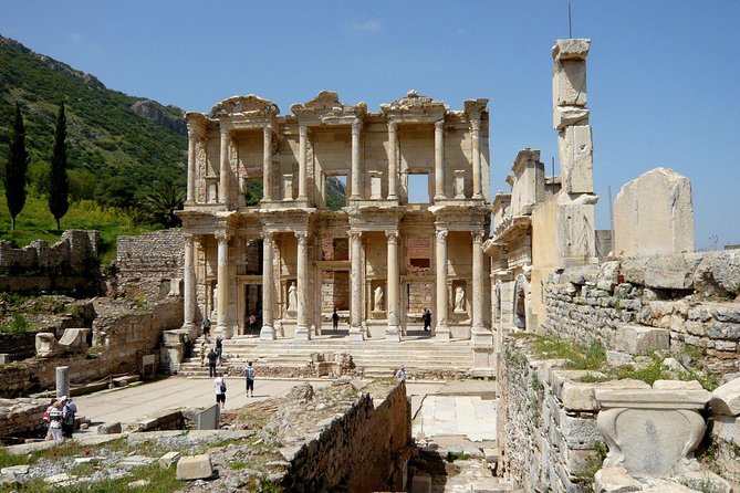 Ephesus Tour with Virgin Mary From Izmir All Inclusive - Selçuk lunch and the question of shopping stops