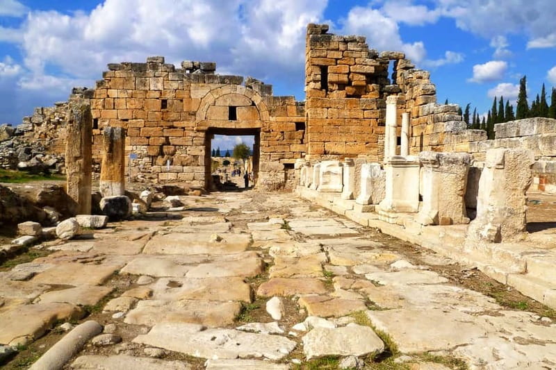 Fethiye: Pamukkale Hot Spring & Hierapolis Small-Group Tour - Key points to know before booking