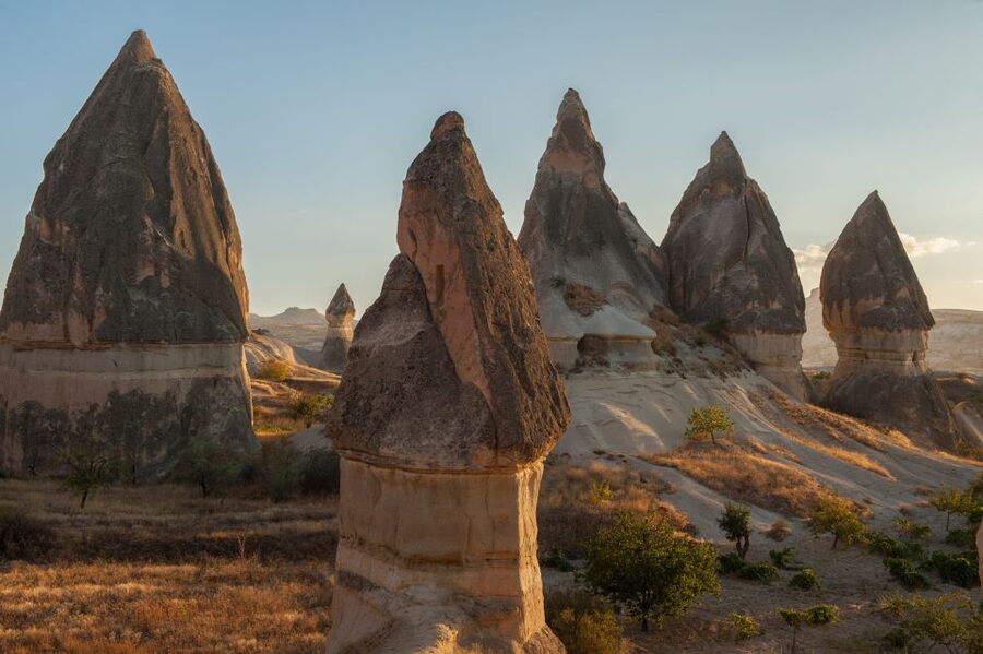 From Alanya: 2-Day Cappadocia, Cave Hotel, & Balloon Tour - Avanos pottery, lunch, and a town with a craft tradition