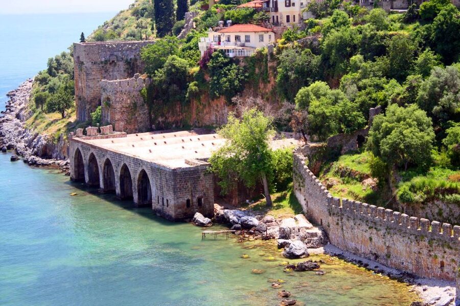 From Alanya: Boat Tour with Unlimited Soft Drinks and Lunch - Meeting the boat at Alanya Marina