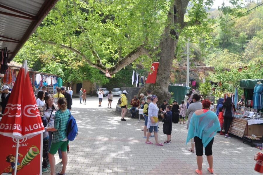 From Alanya: Jeep Safari Tour with Lunch at Dim River - Village food, tea, and a look at local life