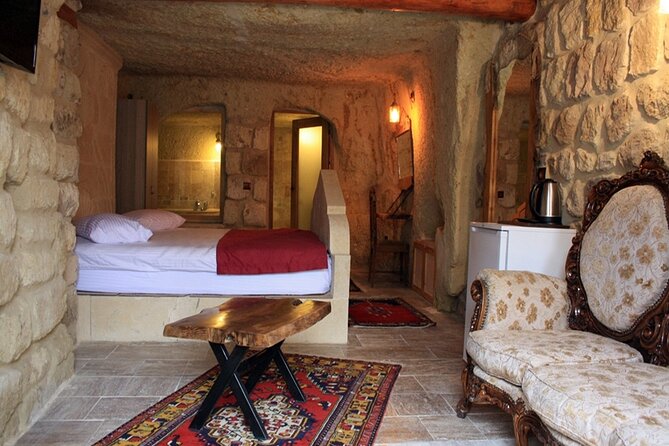From Antalya: 2-Day Cappadocia, Cave Hotel, & Balloon Tour - Sunrise, balloons, and the second morning