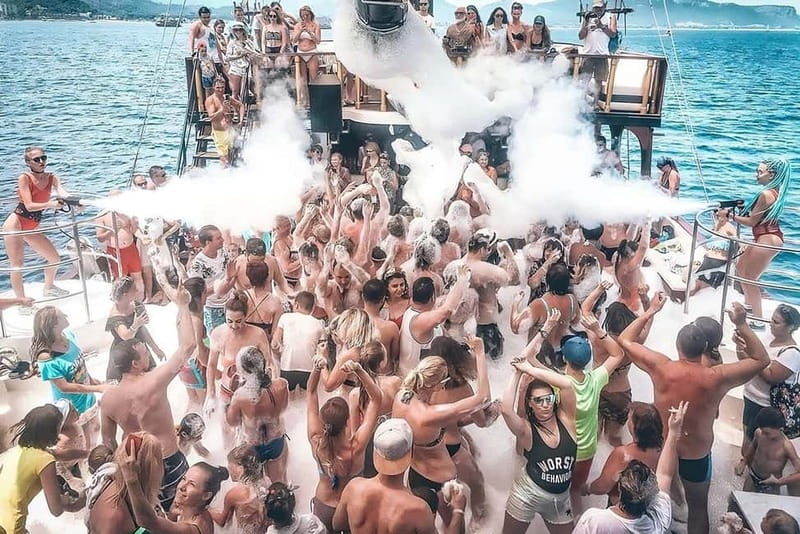 From Antalya/Kemer: All-Inclusive Party Boat with Lunch - Phaselis Bay, lunch, and the ancient-city distinction