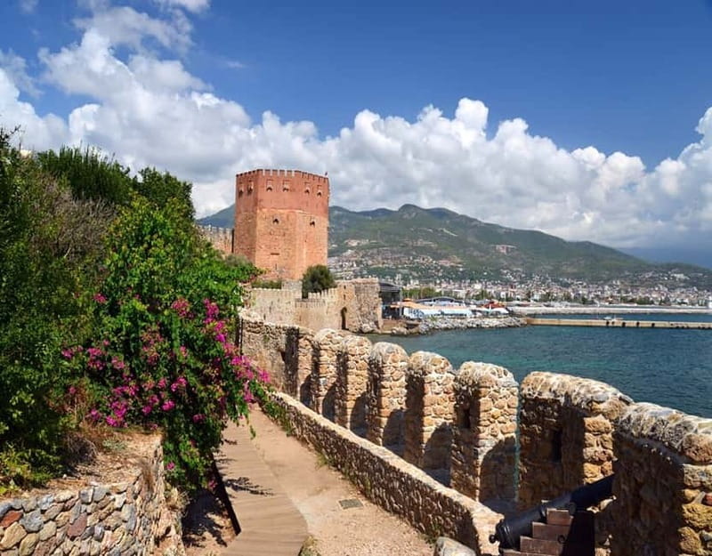From City of Side: Alanya Tour with Lunch, Boat & Cable Car - The guide, group pace, and hot-weather reality