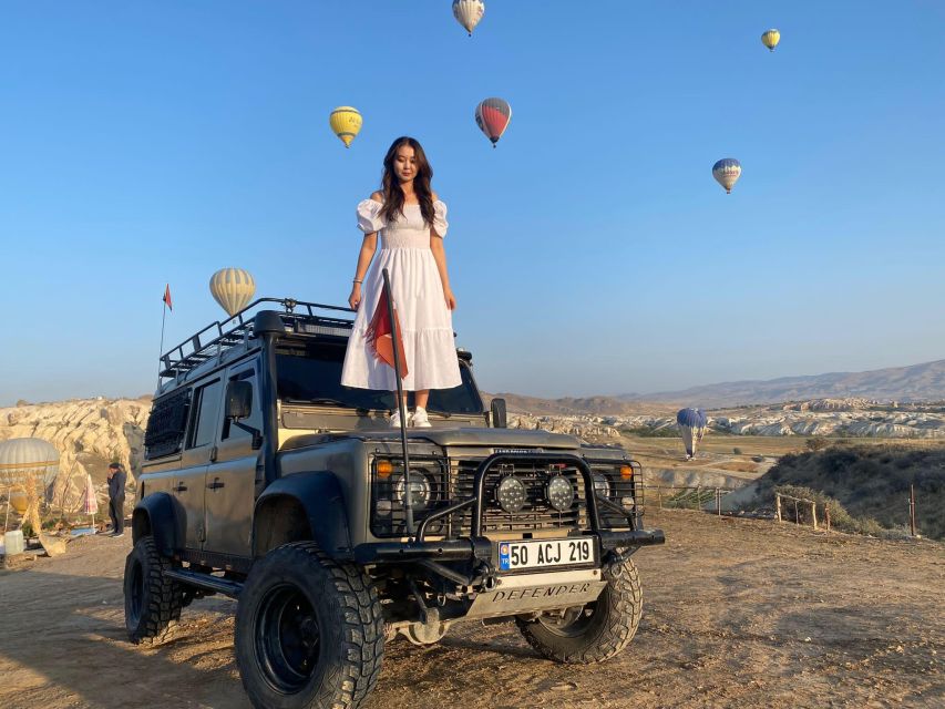 From Göreme: Cappadocia Jeep Safari Tour - Coffee, Picnic, and Champagne