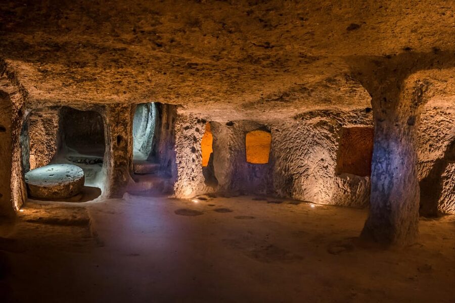 From Istanbul: 2-Day Cappadocia Trip w/ Flight and Transfers - The carpet gallery and the overnight cave-style hotel