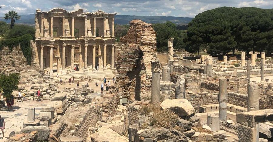 From Istanbul: 2 Days Private Pamukkale and Ephesus Tour - Hierapolis Above The White Terraces