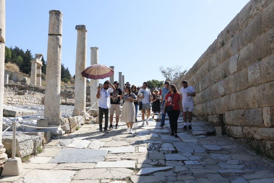From Istanbul: Ephesus & Şirince Day Trip w/ Wine Tasting - Walking the marble streets of Ephesus