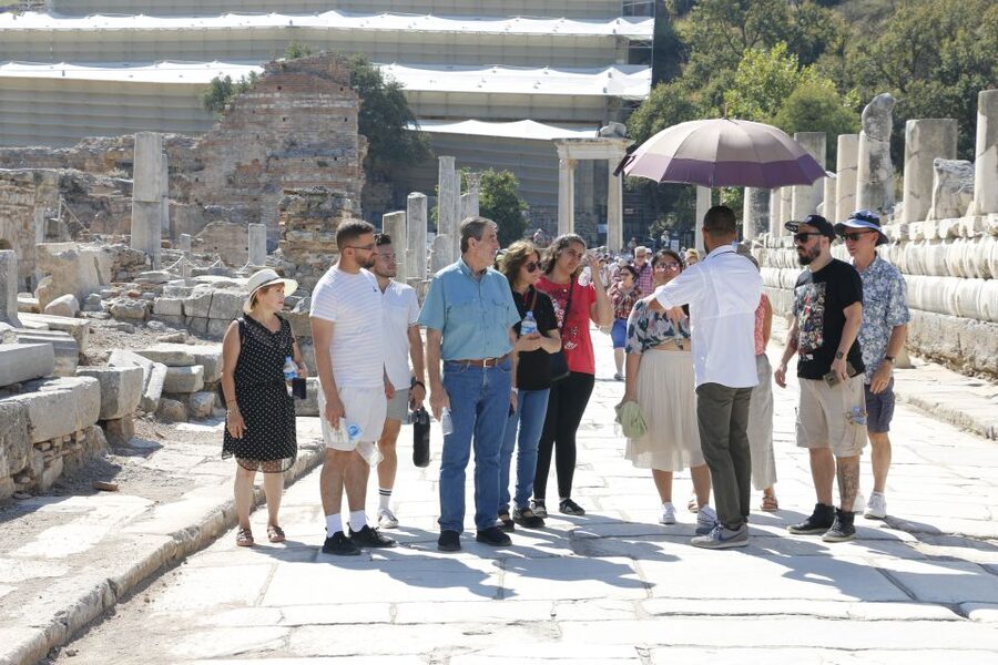 From Istanbul: Ephesus & Şirince Day Trip w/ Wine Tasting - Lunch and the carpet demonstration question
