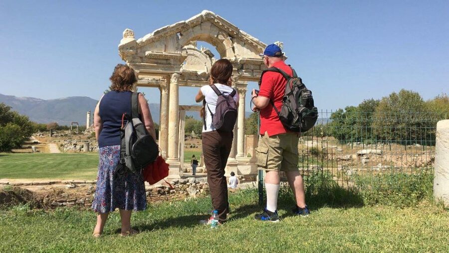 From Izmir: Ephesus, Mary's House Tour with Tickets + Lunch - Mary’s House and the quiet side of the visit