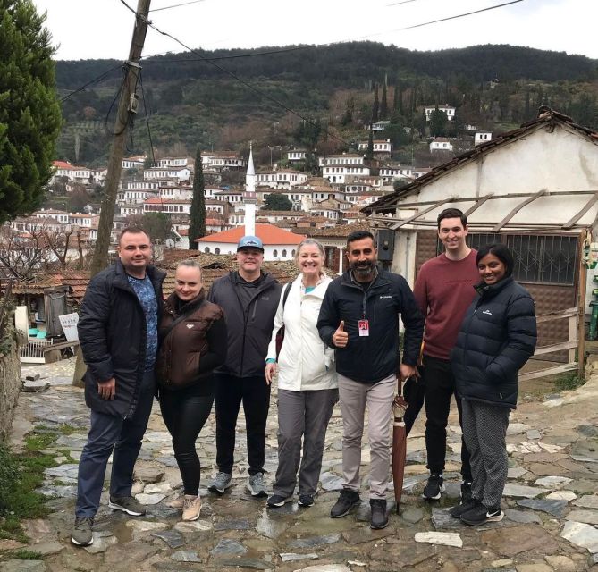 From Izmir: Full-Day Ephesus Tour with Lunch - Lunch in Selçuk and the commercial stops