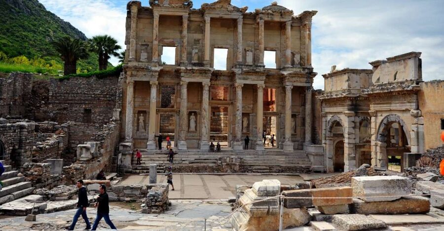 From Izmir: Full-Day Ephesus Tour with Lunch - The van ride, timing, and group feel