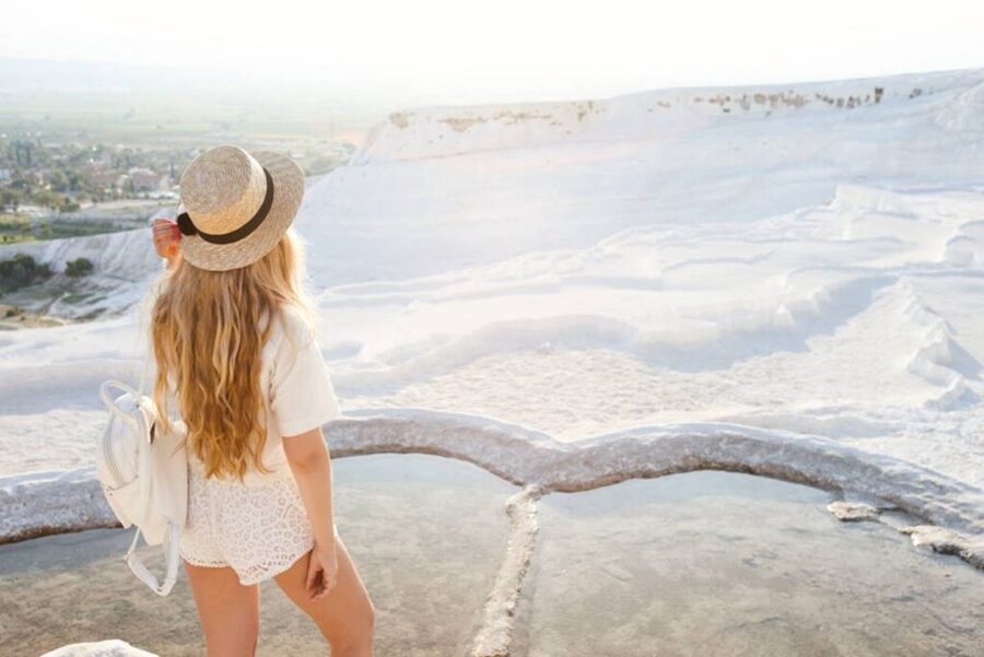 From Izmir: Guided Pamukkale Full-Day Tour with Lunch - Morning pickup, Selcuk, and the long road south