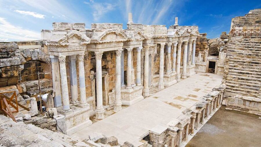 From Izmir: Pamukkale Guided Tour with Lunch - The road from Izmir to the white terraces