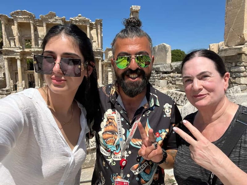 From Kusadasi: Ephesus Highlights Tour for Cruise Customers - Meeting your guide at Kusadasi port