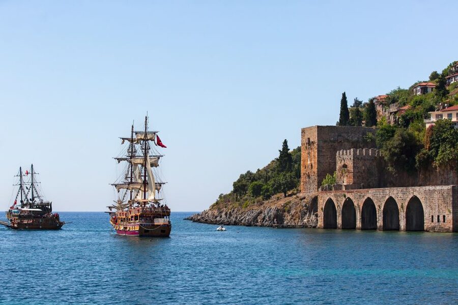 From Side: Alanya Tour with Lunch, Boat Trip, and Cable Car - Riding the cable car to Alanya Castle