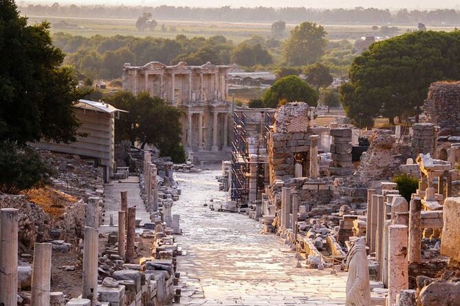 Full-Day Guided Ephesus Tour From Marmaris with Transfers and Lunch - The guide matters more than the bus
