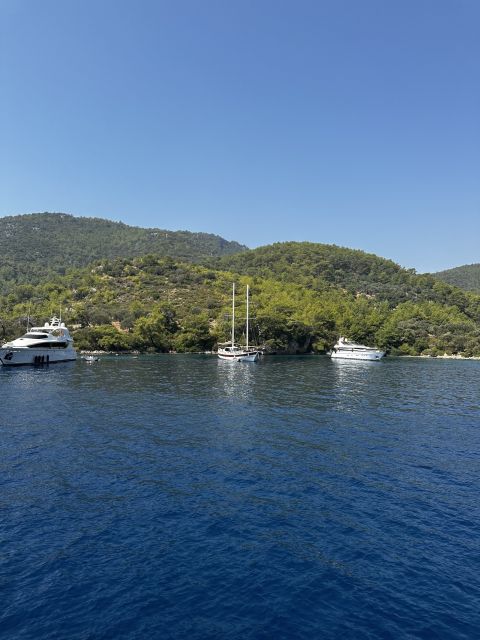 Gocek: Yacht Trip and 12 Island Full-Day Tour with Lunch - The boat atmosphere matters as much as the route