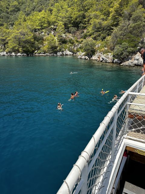 Gocek: Yacht Trip and 12 Island Full-Day Tour with Lunch - Hamam Bay combines lunch with a memorable setting