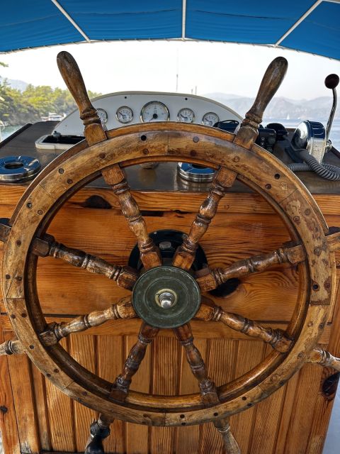 Gocek: Yacht Trip and 12 Island Full-Day Tour with Lunch - The Yassica Islands are best for families