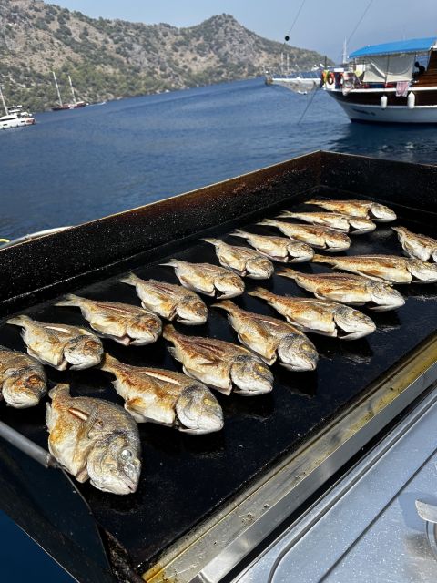 Gocek: Yacht Trip and 12 Island Full-Day Tour with Lunch - Gocek Island is the easy-access option