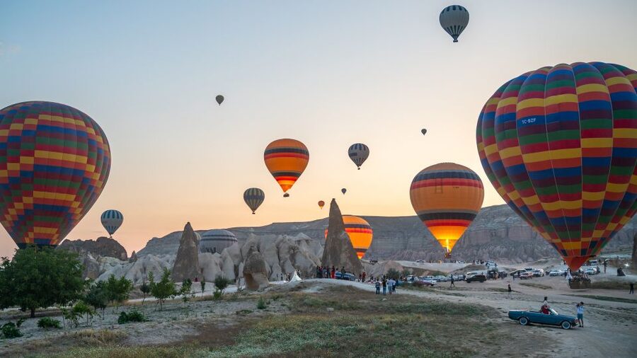 Goreme: Budget Hot Air Balloon Ride over Cappadocia - Timing, weather, and the three-hour commitment