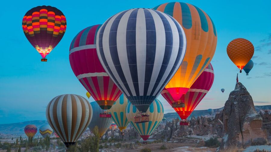 Goreme: Budget Hot Air Balloon Ride over Cappadocia - Clothing, cameras, and comfort in the basket