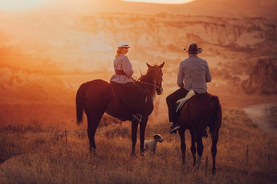 Goreme: Cappadocia Horse Riding Tour with Transfers - Rose Valley and the first trails