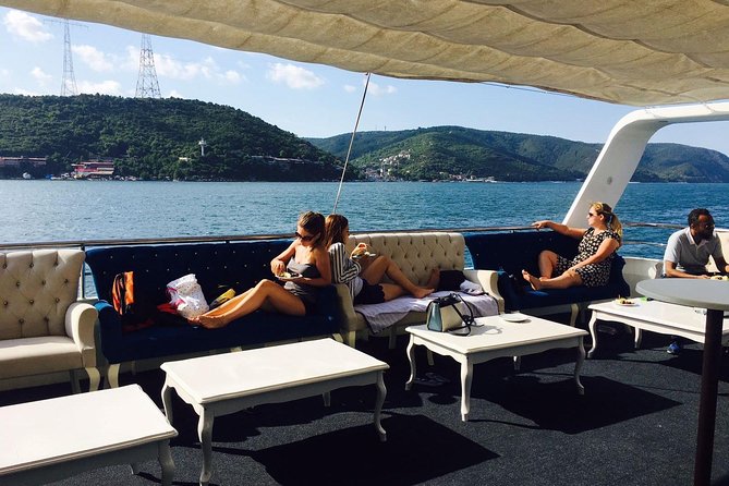 Guided Bosphorus & Black Sea Cruise – 4 Stops from Istanbul - Küçüksu Pavilion and the Ottoman leisure life