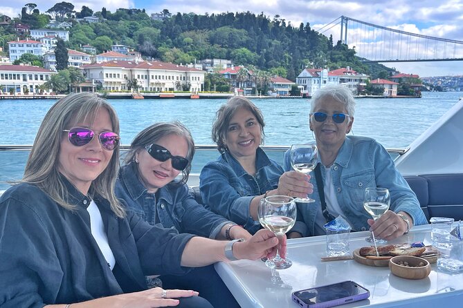 Half Day Bosphorus Cruise with Stopover on Asian Side - The European shore, palace to bridge