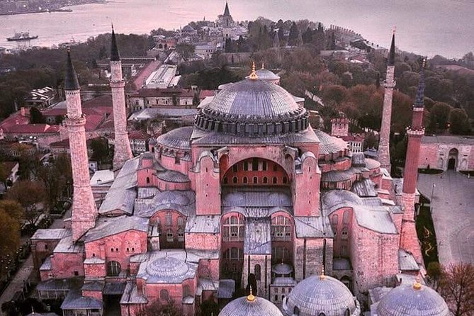 Historical Peninsula - Hagia Sophia: extraordinary building, changing access