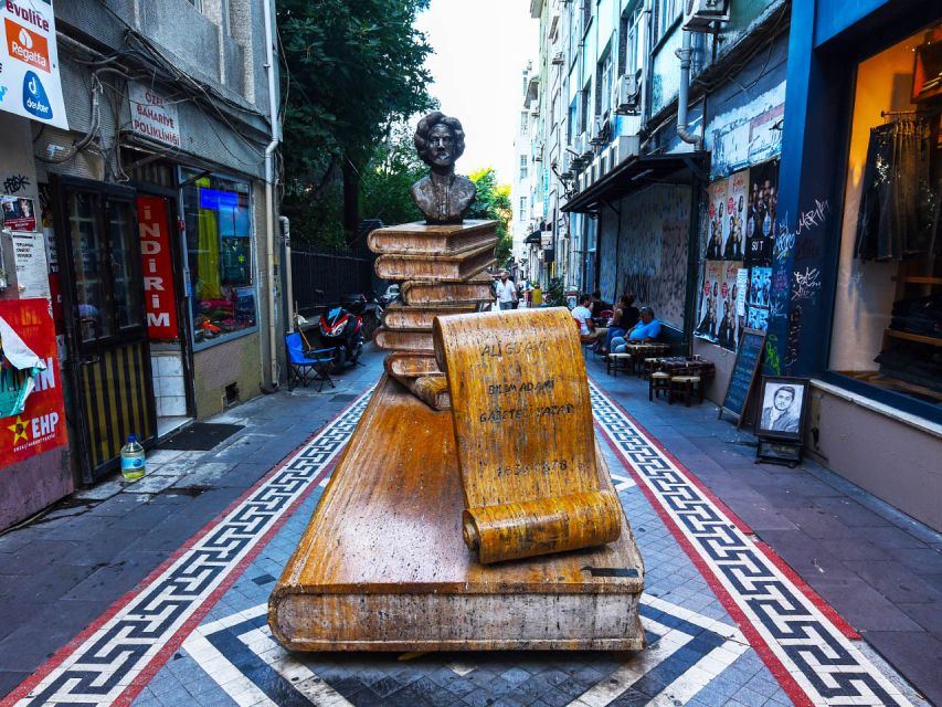 Istanbul: Asian Side Uskudar & Kadiköy Tour with Lunch - How demanding is the eight-hour route?