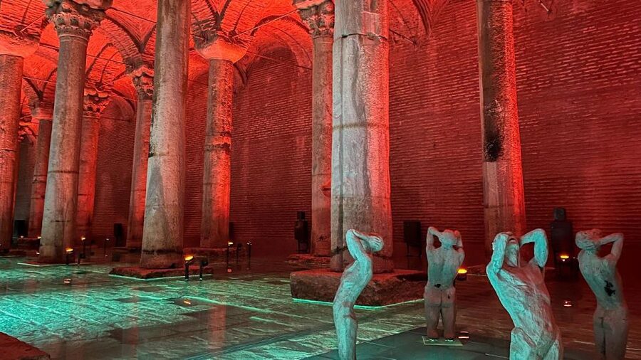 Istanbul: Basilica Cistern Fast-Track Entry and Audio Guide - What You See Below Istanbul