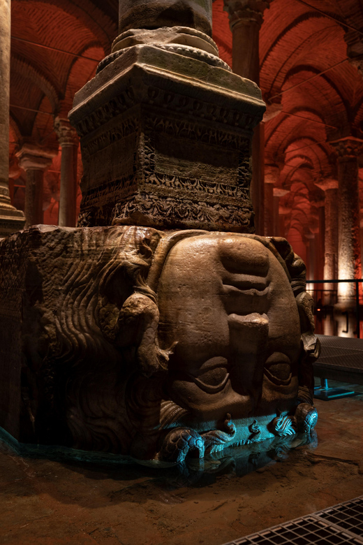 Istanbul: Basilica Cistern Skip-the-Line Entry & Audio Guide - The short walk from the meeting point to the entrance