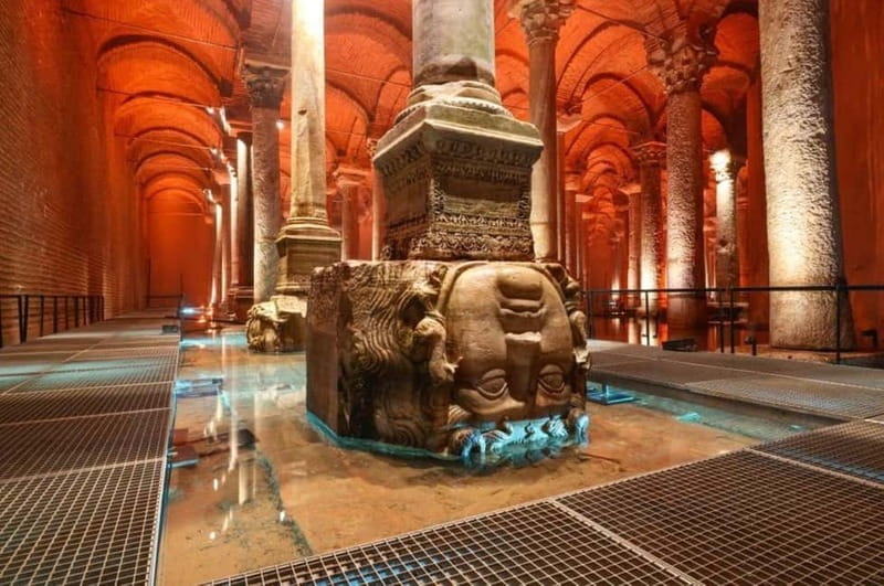 Istanbul: Basilica Cistern Small Group Tour with Tickets - Descending into Istanbul’s sixth-century cistern