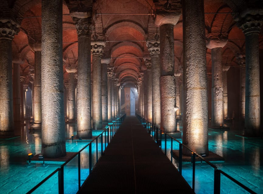 Istanbul: Basilica Cistern & Topkapi Palace Combo Ticket - Entering Topkapi Palace and the Harem