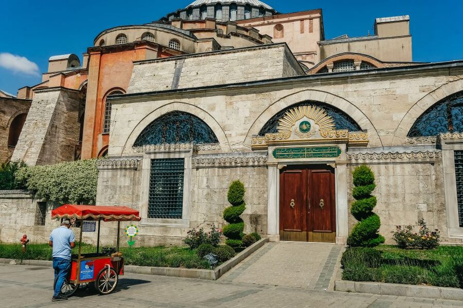 Istanbul: Best of the City 1, 2 or 3-Day Private Guided Tour - Price, transport, and what you still pay