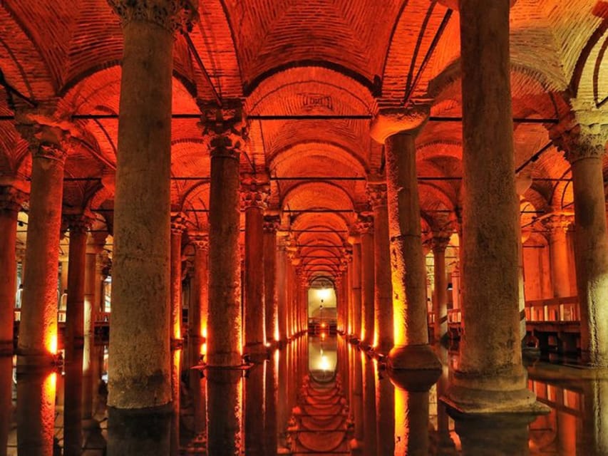 Istanbul: Blue Mosque, Basilica Cistern, & Hagia Sophia Tour - What the guide adds to the experience