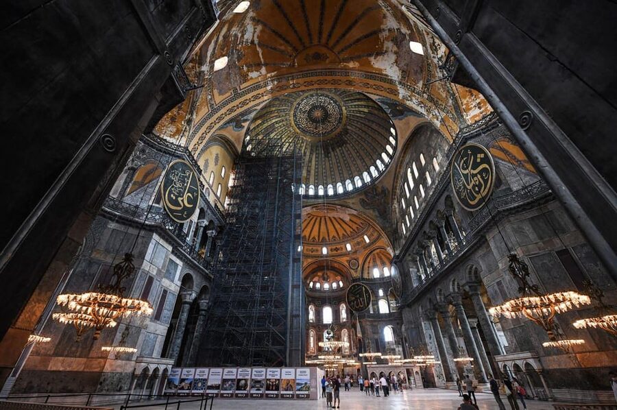 Istanbul: Blue Mosque, Hagia Sophia, & Basilica Cistern Tour - The Hippodrome and Million Stone add needed context