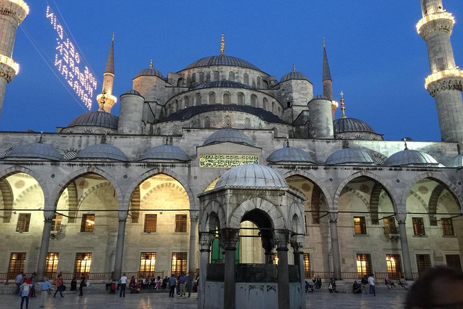 Istanbul: Blue Mosque & Hagia Sophia Small-Group Tour with ticket - Sultanahmet Square sets the scene