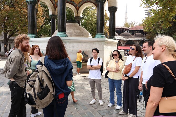 Istanbul: Blue Mosque, Hagia Sophia & Sultanahmet Tour - What the guides add to the experience