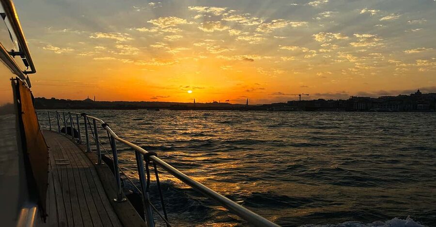 Istanbul: Bosphorus and Golden Horn Sunset Yacht Cruise - Ortaköy Mosque and the first Bosphorus Bridge